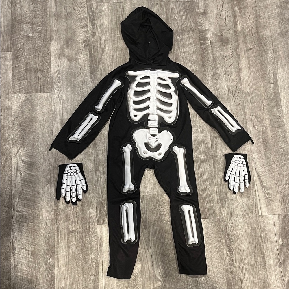 Skeleton Halloween costume size 4-6yo
